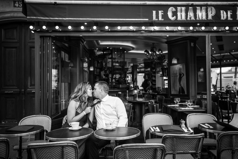 couple-at-cafe-for-engagement-photo-session