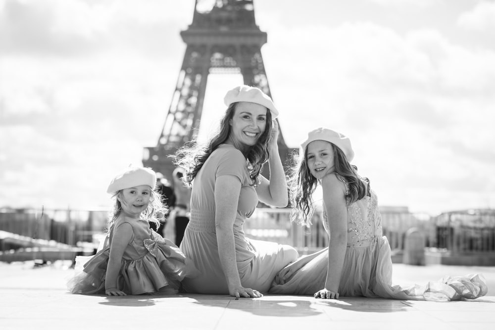 mother and daughter Paris family photo shoot
