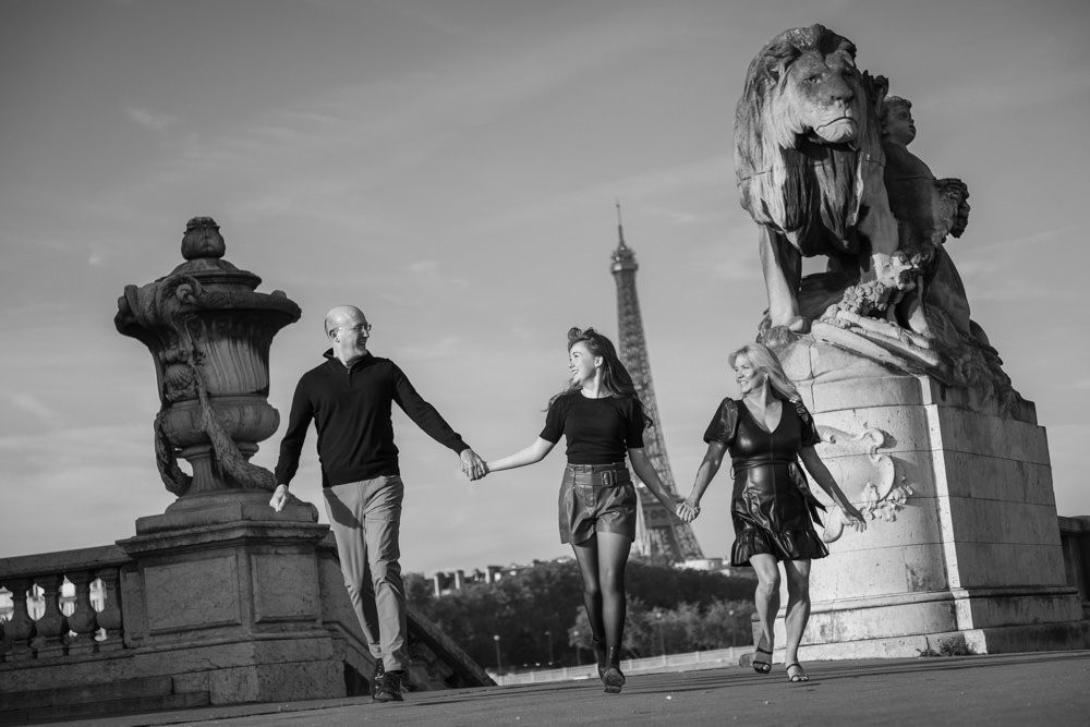 Family photoshoot in Paris