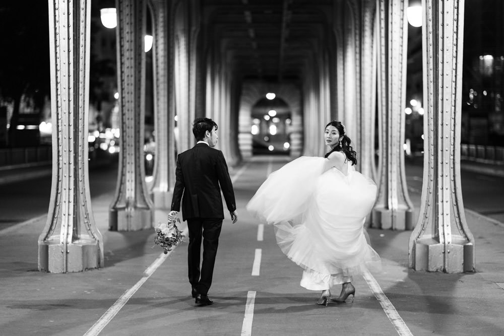 night-pre-wedding-photography-in-paris