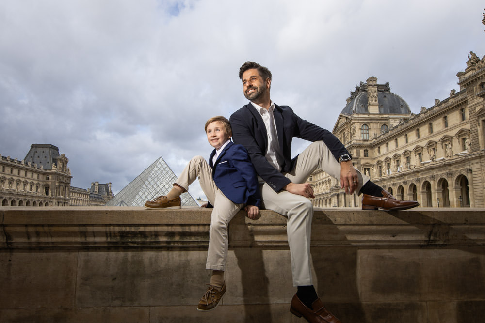 father and soon family photo shoot