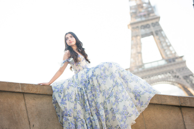 places-to-take-quinceanera-pictures-in-Paris-the-Eiffel-Tower