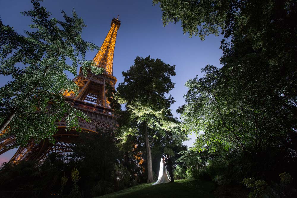 pre wedding photography-eiffel-tower