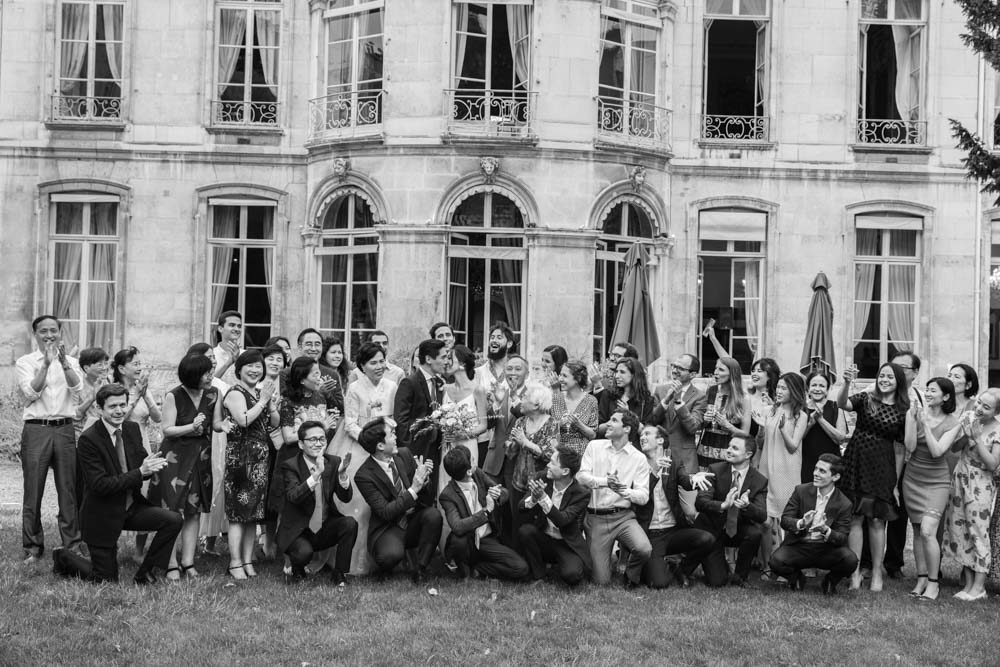 wedding-photo-group-in-paris